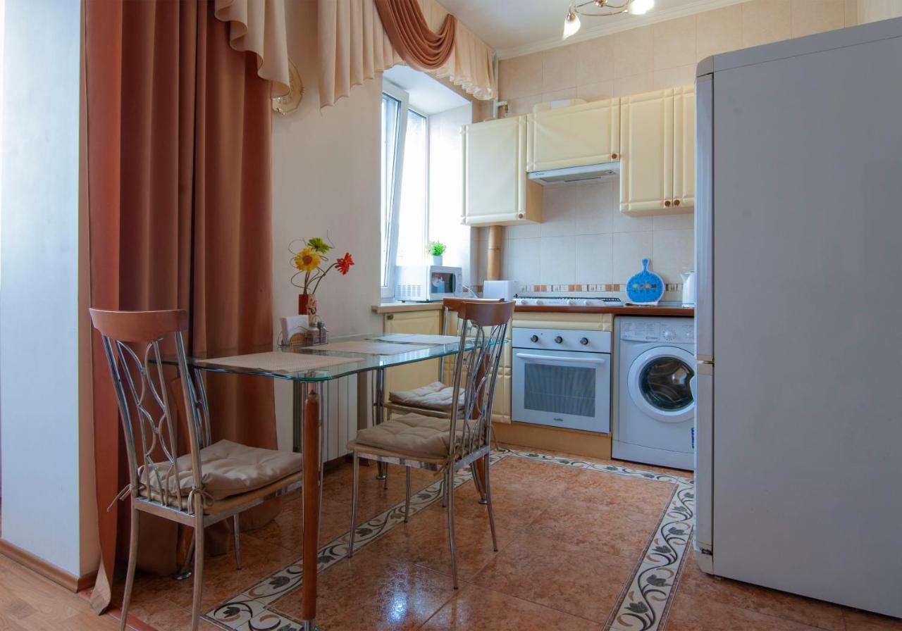 Home Hotel Apartments On Khreshchatyk Area Киев Екстериор снимка