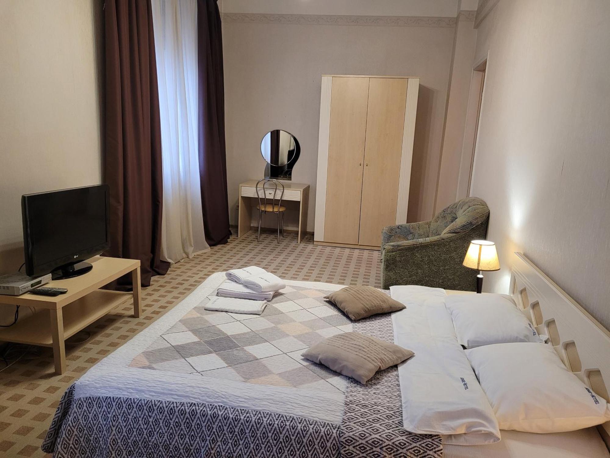 Home Hotel Apartments On Khreshchatyk Area Киев Екстериор снимка
