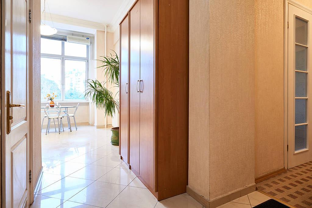 Home Hotel Apartments On Khreshchatyk Area Киев Екстериор снимка