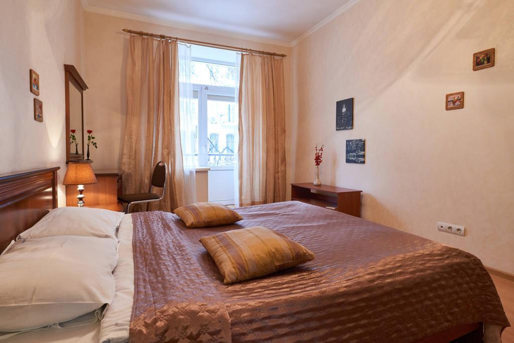 Home Hotel Apartments On Khreshchatyk Area Киев Екстериор снимка