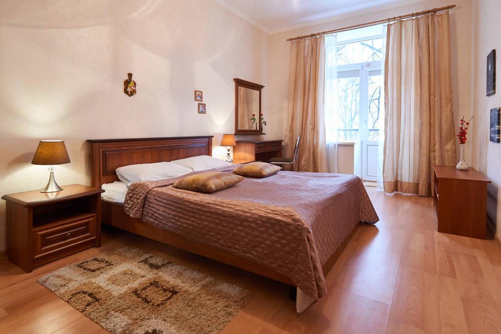 Home Hotel Apartments On Khreshchatyk Area Киев Екстериор снимка