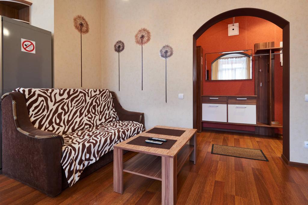 Home Hotel Apartments On Khreshchatyk Area Киев Екстериор снимка